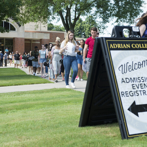 Adrian College welcomes 1,200 guests to campus for Sneak Peek Day
